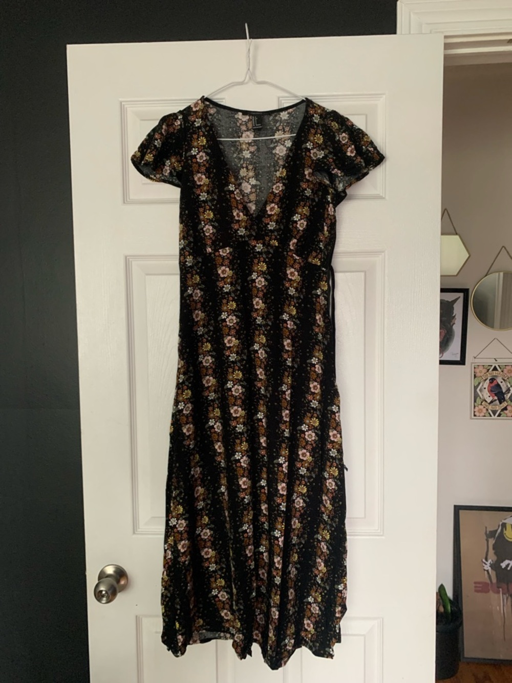 Forever 21 Black Floral Midi Dress